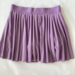 Aritzia TnAction Tennis Lavender Pleated Women's Skirt Size Large